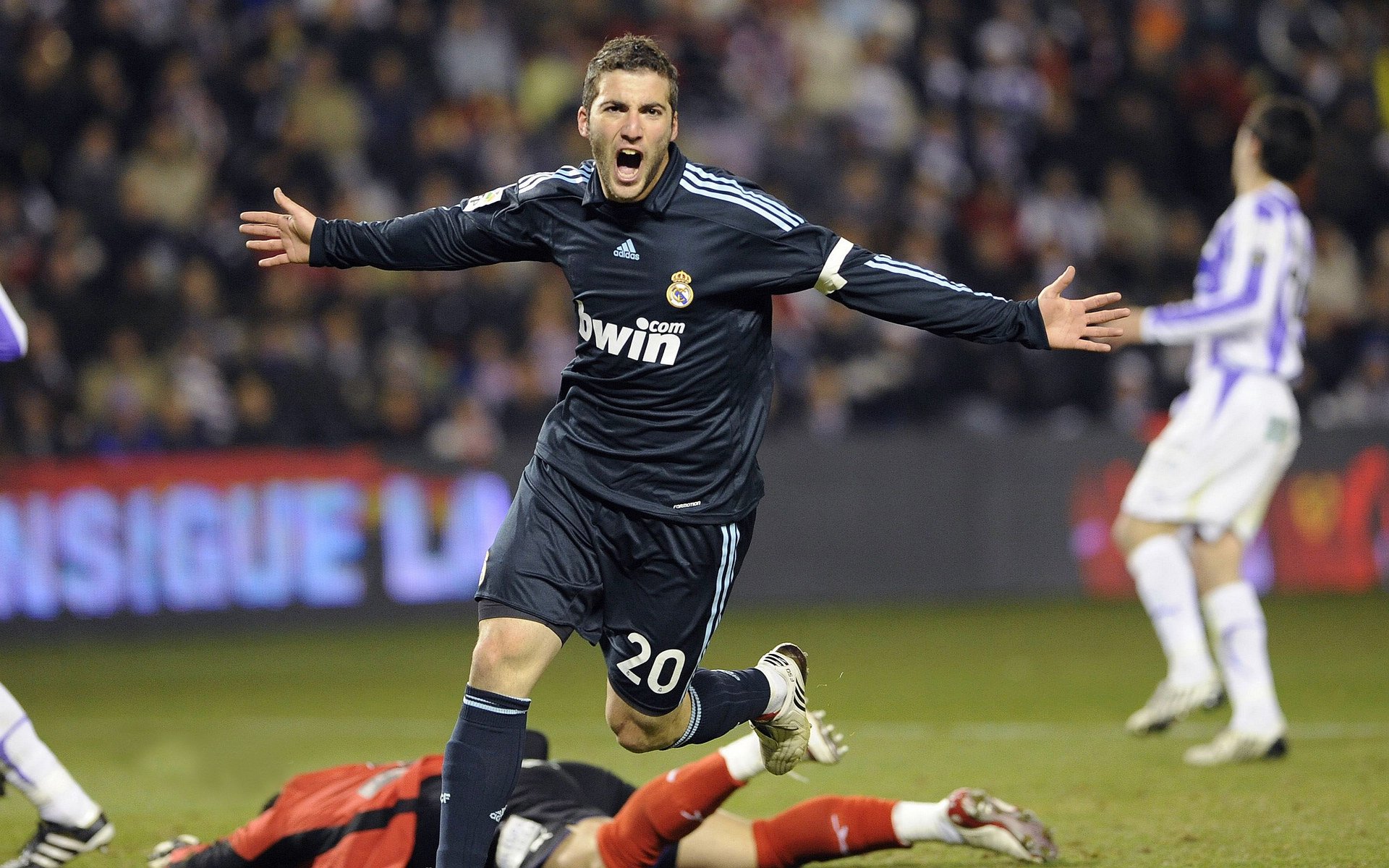 电竞选手家庭支持：理解与鼓励，是最大的动力，电竞选手都需要承担什么责任